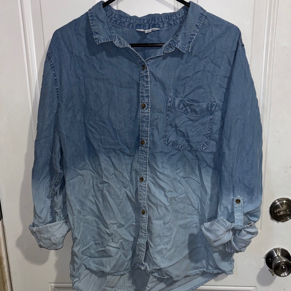 Time and Tru Light Blue Denim Button-Down Shirt